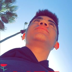 Meet your Posher, Lorenzo